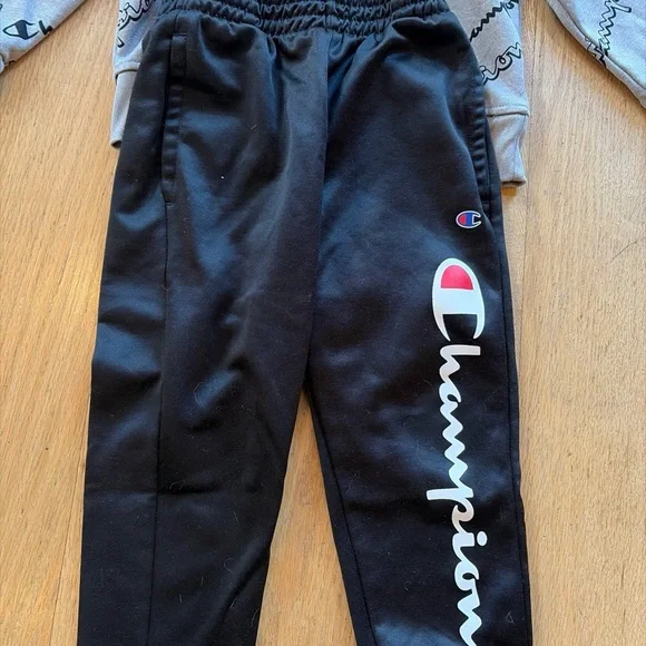 Under Armour Nike Champion Boys Youth Size 6 clothing lot Athletic Athleisure - Picture 8 of 10